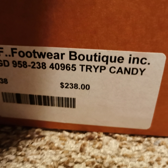 Gadea size 38(8) pink shoe. (Rose gold) - Picture 5 of 5